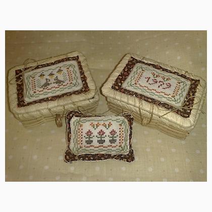 Simple Boxes And Pincushion