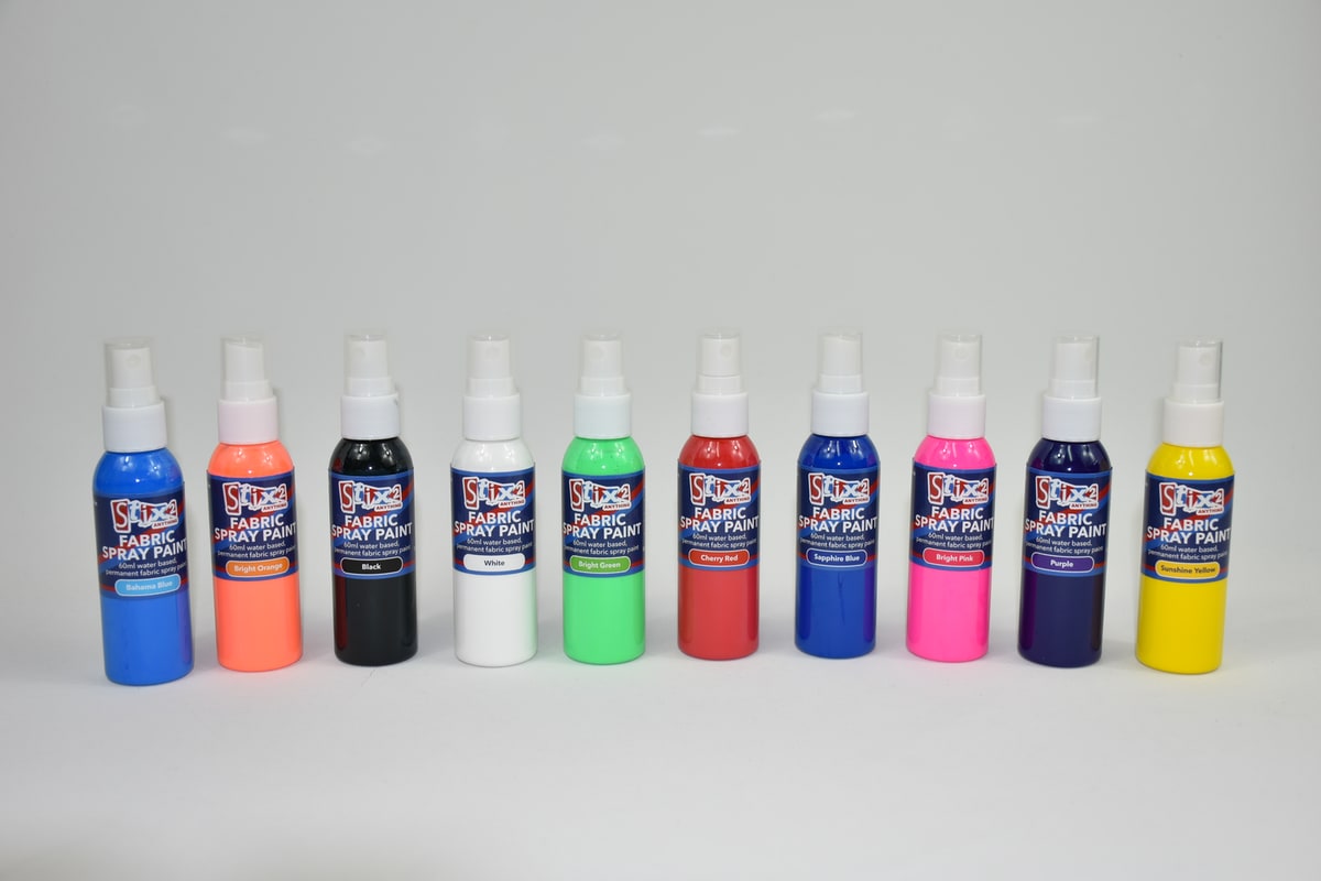 Pittura per Tessuto Spray - Bianco da Stix2 - Per Colorare e Dipingere -  Decorazioni, Carta, Colori - Casa Cenina