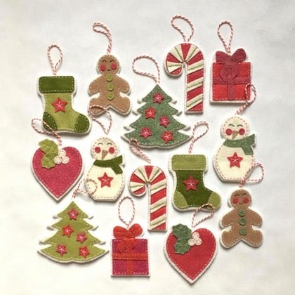 Decorazioni Natalizie Cucito Creativo.Kit Feltro Happy Noel Da Cinnamon Patch The Kit Cucito Creativo Kit Casa Cenina