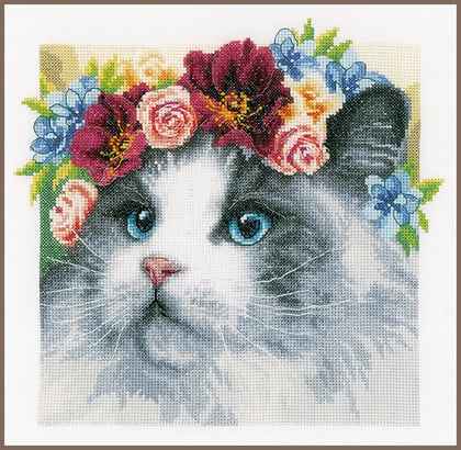 Ragdoll con corona di fiori - Aida