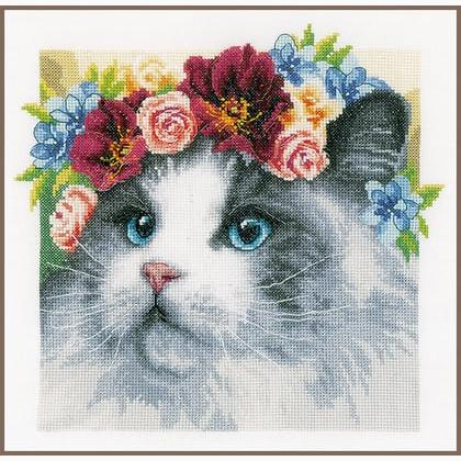 Ragdoll con corona di fiori