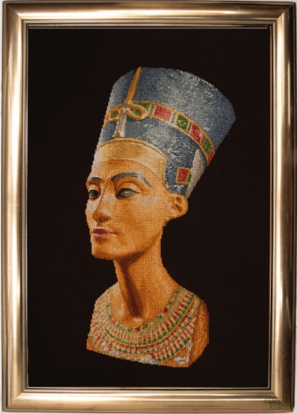 Nefertiti - Aida Nera