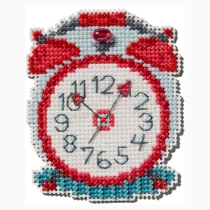 Seasonal Ornament: Vintage Clock