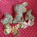Bunnies (Mommy And Cubs)