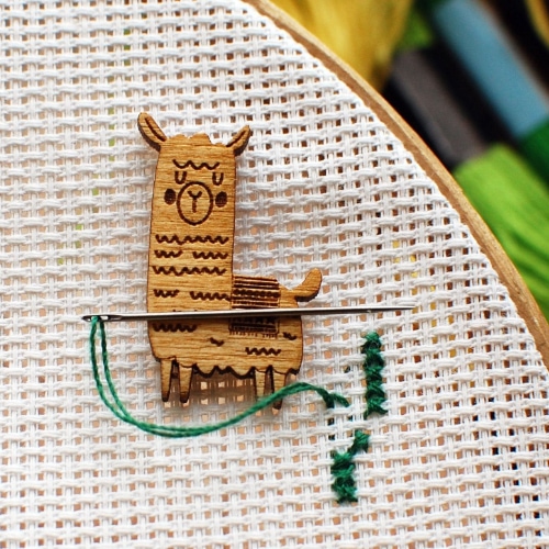Needle Minder - Lama