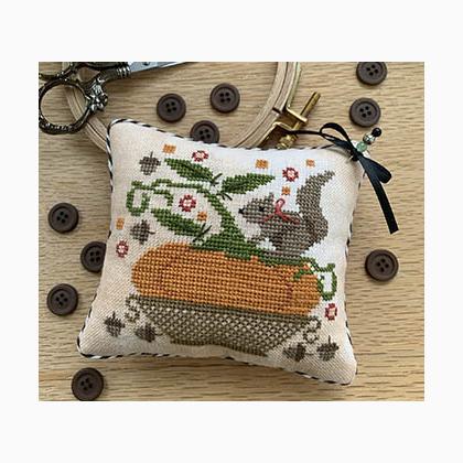 Pumpkin Basket Pinkeep